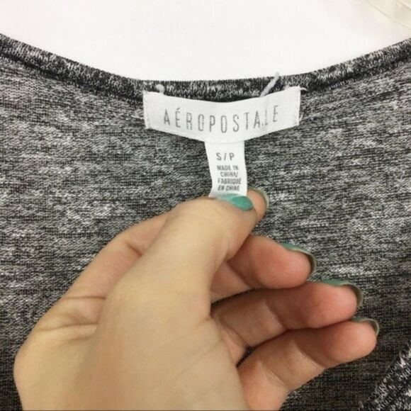☠️Gray marled knit skull embroidered top S - Picture 3 of 6